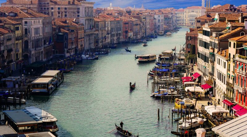 venice, canale grande, gondolier-3183168.jpg